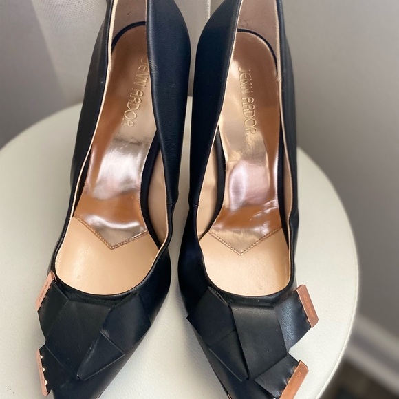 Women’s Black Pointed Toe Bow Pumps High Heels Size 9.5 - Picture 2 of 12